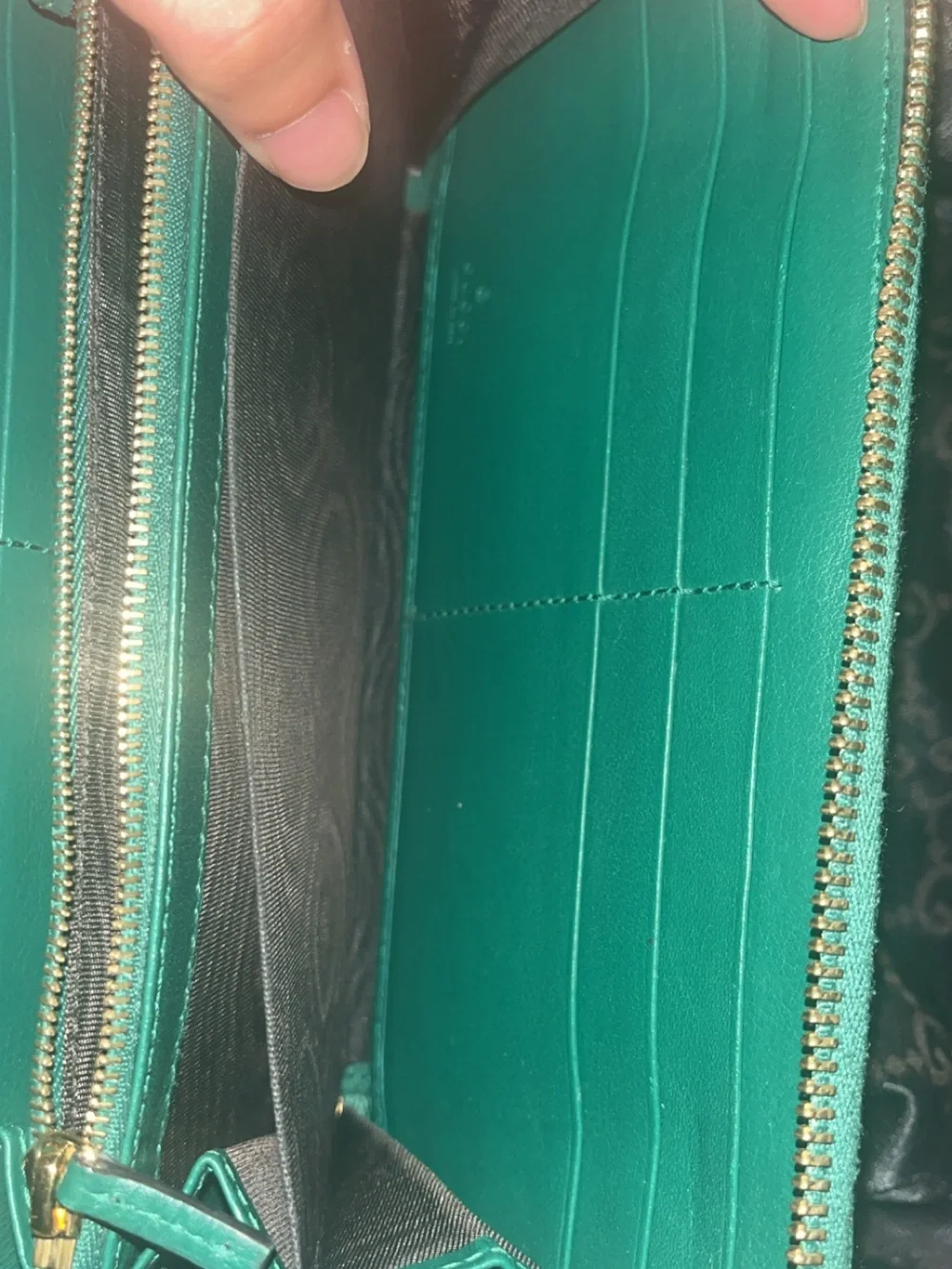 Gucci Emerald Green Python Zip Wallet with Gold Double G - Picture 5 of 16